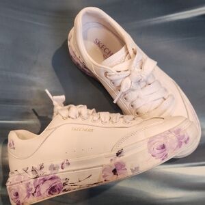 Skechers Women's White and Lavender Floral Sneakers